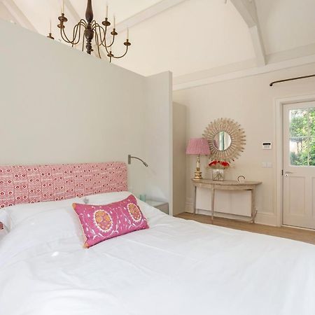 The Annexe - Beautiful Apartment With Garden Close To Heathrow And Windsor 斯坦斯 外观 照片