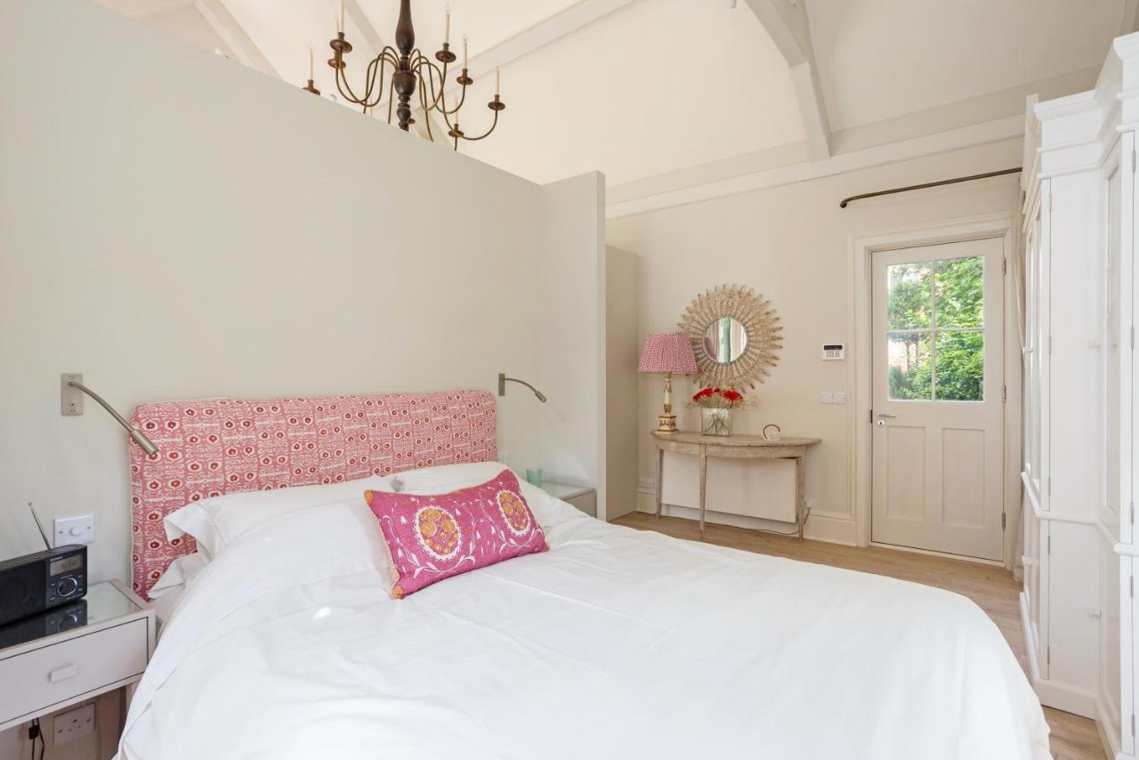 The Annexe - Beautiful Apartment With Garden Close To Heathrow And Windsor 斯坦斯 外观 照片