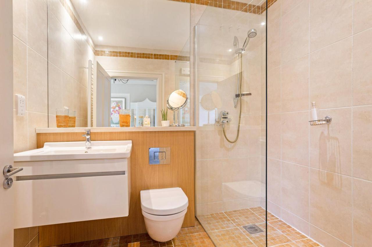 The Annexe - Beautiful Apartment With Garden Close To Heathrow And Windsor 斯坦斯 外观 照片